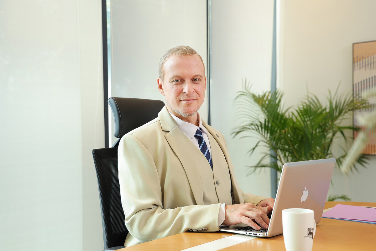 Llewellyn Hawthorne portrait